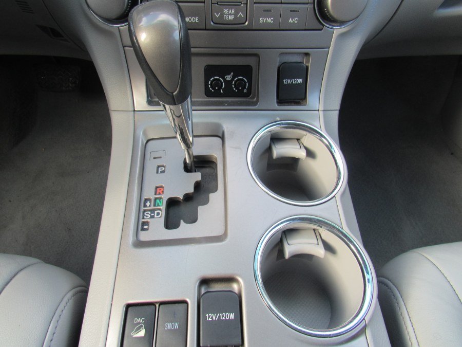 2010 Toyota Highlander 4WD 4dr V6 SE, available for sale in Worcester, Massachusetts | Hilario's Auto Sales Inc.. Worcester, Massachusetts 2010 Toyota Highlander 4WD 4dr V6 SE, available for sale in Worcester, Massachusetts | Hilario's Auto Sales Inc.. Worcester, Massachusetts