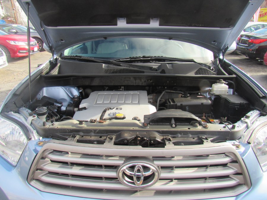 2010 Toyota Highlander 4WD 4dr V6 SE, available for sale in Worcester, Massachusetts | Hilario's Auto Sales Inc.. Worcester, Massachusetts 2010 Toyota Highlander 4WD 4dr V6 SE, available for sale in Worcester, Massachusetts | Hilario's Auto Sales Inc.. Worcester, Massachusetts