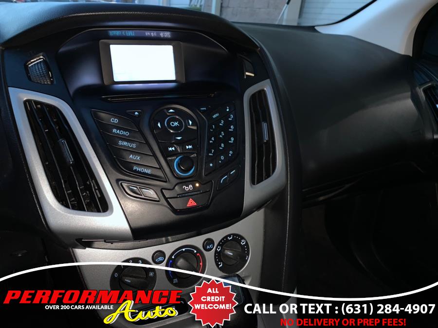2012 Ford Focus 4dr Sdn SE, available for sale in Bohemia, New York | Performance Auto Inc. Bohemia, New York 2012 Ford Focus 4dr Sdn SE, available for sale in Bohemia, New York | Performance Auto Inc. Bohemia, New York