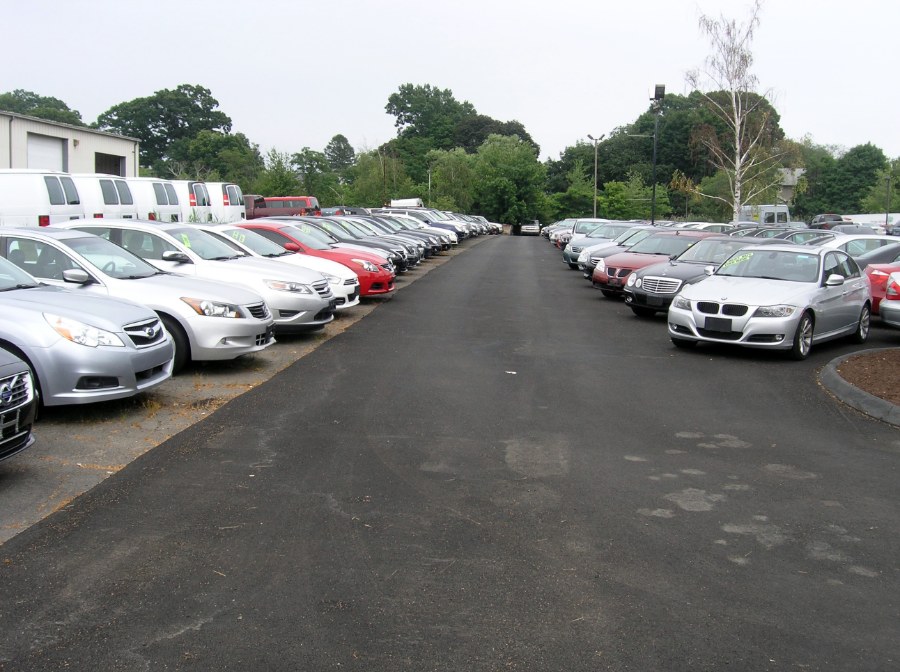 2015 Mercedes-Benz C-Class 4dr Sdn C300 4MATIC, available for sale in Stratford, Connecticut | Wiz Leasing Inc. Stratford, Connecticut 2015 Mercedes-Benz C-Class 4dr Sdn C300 4MATIC, available for sale in Stratford, Connecticut | Wiz Leasing Inc. Stratford, Connecticut