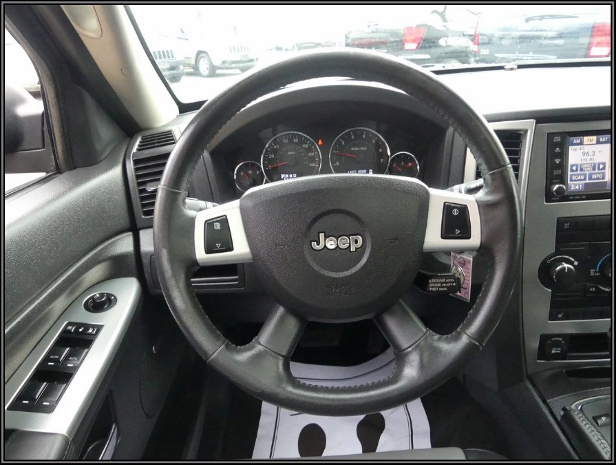 2010 Jeep Grand Cherokee 4WD 4dr Laredo, available for sale in Huntington Station, New York | My Auto Inc.. Huntington Station, New York 2010 Jeep Grand Cherokee 4WD 4dr Laredo, available for sale in Huntington Station, New York | My Auto Inc.. Huntington Station, New York