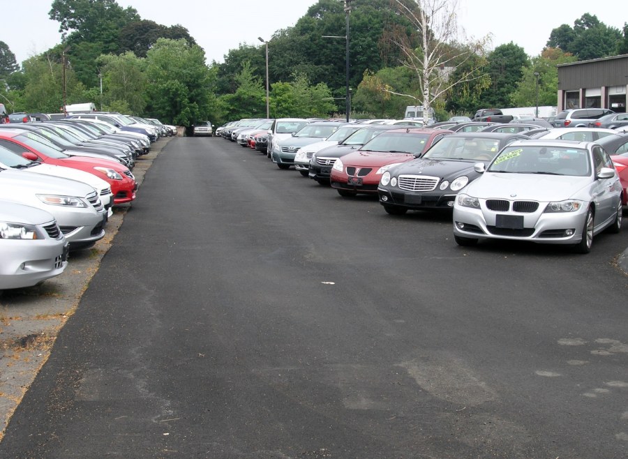 2013 Nissan Sentra 4dr Sdn I4 CVT SR, available for sale in Stratford, Connecticut | Wiz Leasing Inc. Stratford, Connecticut 2013 Nissan Sentra 4dr Sdn I4 CVT SR, available for sale in Stratford, Connecticut | Wiz Leasing Inc. Stratford, Connecticut