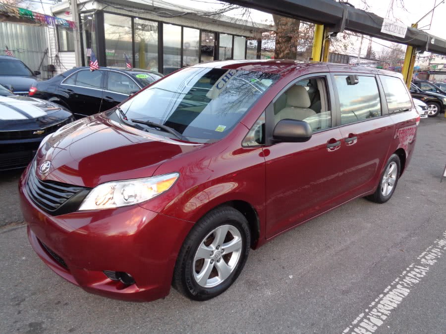 2012 Toyota Sienna 5dr 7-Pass Van V6 LE FWD, available for sale in Rosedale, New York | Sunrise Auto Sales. Rosedale, New York
