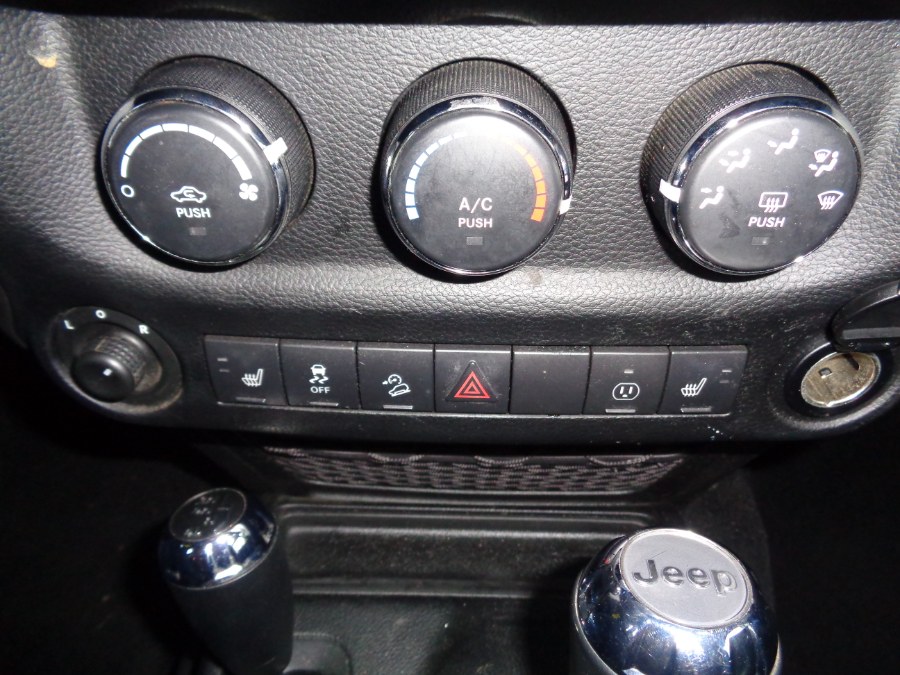 2014 Jeep Wrangler Unlimited 4WD 4dr Sahara, available for sale in Rosedale, New York | Sunrise Auto Sales. Rosedale, New York 2014 Jeep Wrangler Unlimited 4WD 4dr Sahara, available for sale in Rosedale, New York | Sunrise Auto Sales. Rosedale, New York
