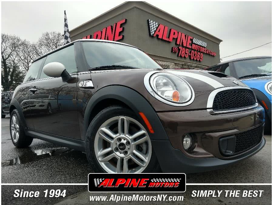 2011 MINI Cooper Hardtop 2dr Cpe S, available for sale in Wantagh, New York | Alpine Motors Inc. Wantagh, New York