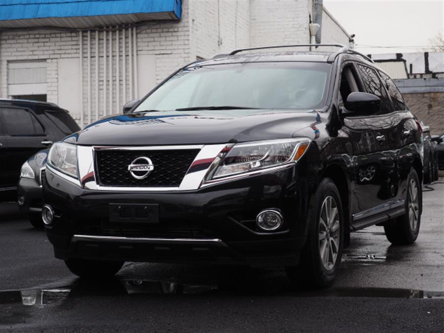 2015 Nissan Pathfinder SL, available for sale in Huntington Station, New York | Connection Auto Sales Inc.. Huntington Station, New York