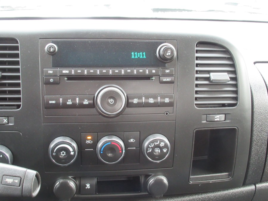 2009 Chevrolet Silverado 1500 4WD Crew Cab 143.5" LT, available for sale in South Windsor, Connecticut | Mike And Tony Auto Sales, Inc. South Windsor, Connecticut 2009 Chevrolet Silverado 1500 4WD Crew Cab 143.5" LT, available for sale in South Windsor, Connecticut | Mike And Tony Auto Sales, Inc. South Windsor, Connecticut