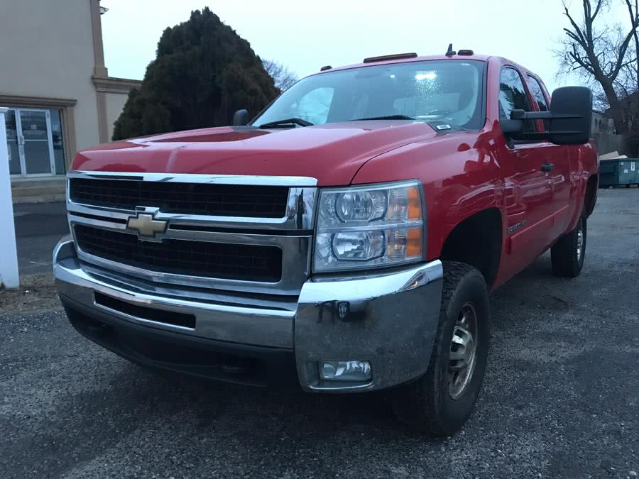 2007 Chevrolet Silverado 2500HD 4WD Ext Cab 143.5" LT w/1LT, available for sale in Copiague, New York | Great Buy Auto Sales. Copiague, New York
