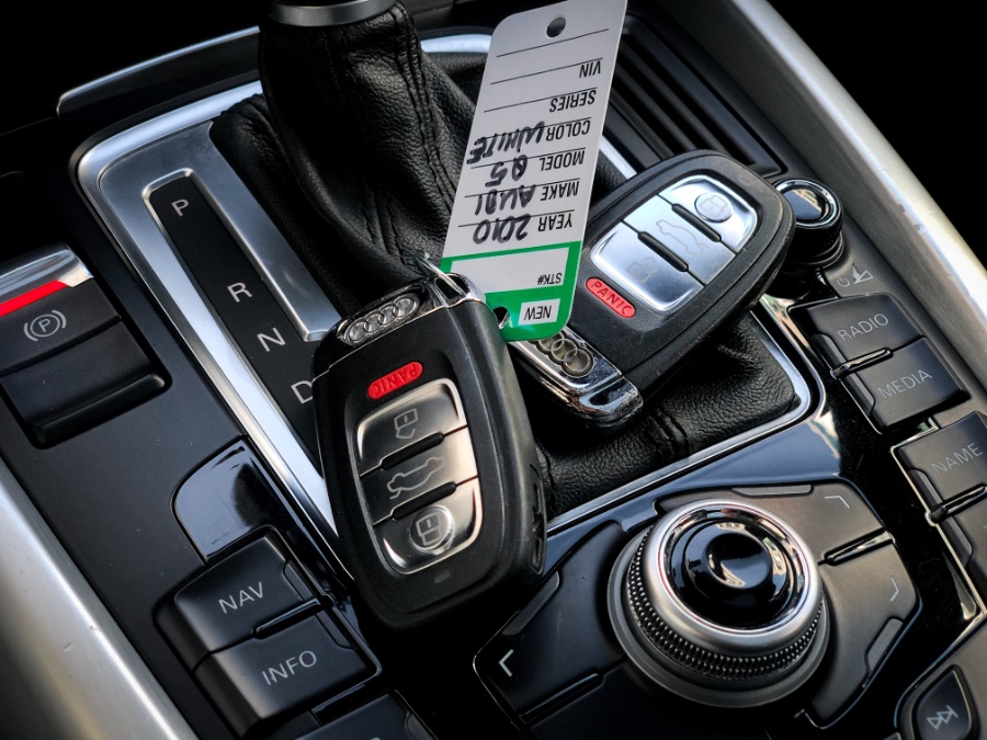 2010 Audi Q5 quattro 4dr Premium Plus, available for sale in Salt Lake City, Utah | Guchon Imports. Salt Lake City, Utah 2010 Audi Q5 quattro 4dr Premium Plus, available for sale in Salt Lake City, Utah | Guchon Imports. Salt Lake City, Utah