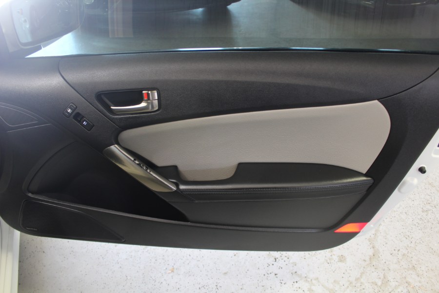 2013 Hyundai Genesis Coupe 2dr I4 2.0T Auto Premium R-Spec, available for sale in Deer Park, New York | Car Tec Enterprise Leasing & Sales LLC. Deer Park, New York 2013 Hyundai Genesis Coupe 2dr I4 2.0T Auto Premium R-Spec, available for sale in Deer Park, New York | Car Tec Enterprise Leasing & Sales LLC. Deer Park, New York