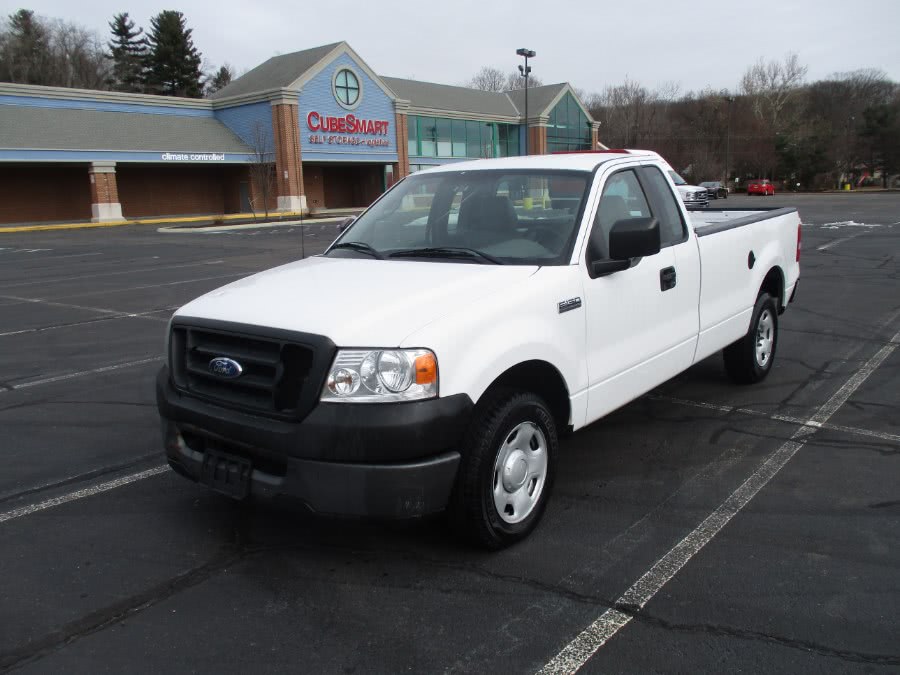 2008 Ford F-150 Reg Cab 145" XLT / Clean Carfax - One Owner, available for sale in New Britain, Connecticut | Universal Motors LLC. New Britain, Connecticut