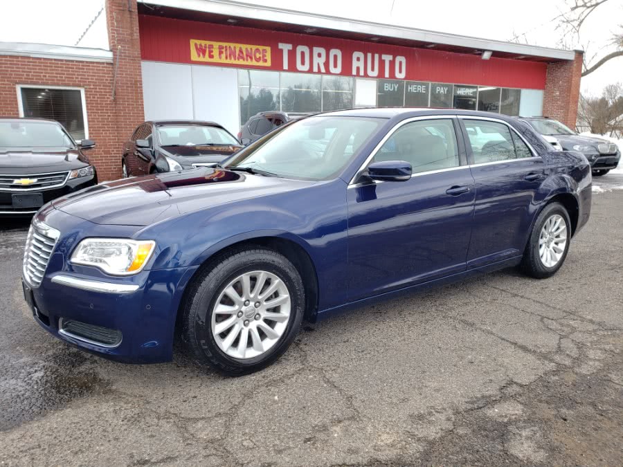 2013 Chrysler 300 Luxury Leather V6 3.6, available for sale in East Windsor, Connecticut | Toro Auto. East Windsor, Connecticut