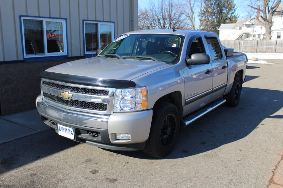 2008 Chevrolet Silverado 1500 4WD Crew Cab 143.5" LT w/1LT, available for sale in East Windsor, Connecticut | Century Auto And Truck. East Windsor, Connecticut