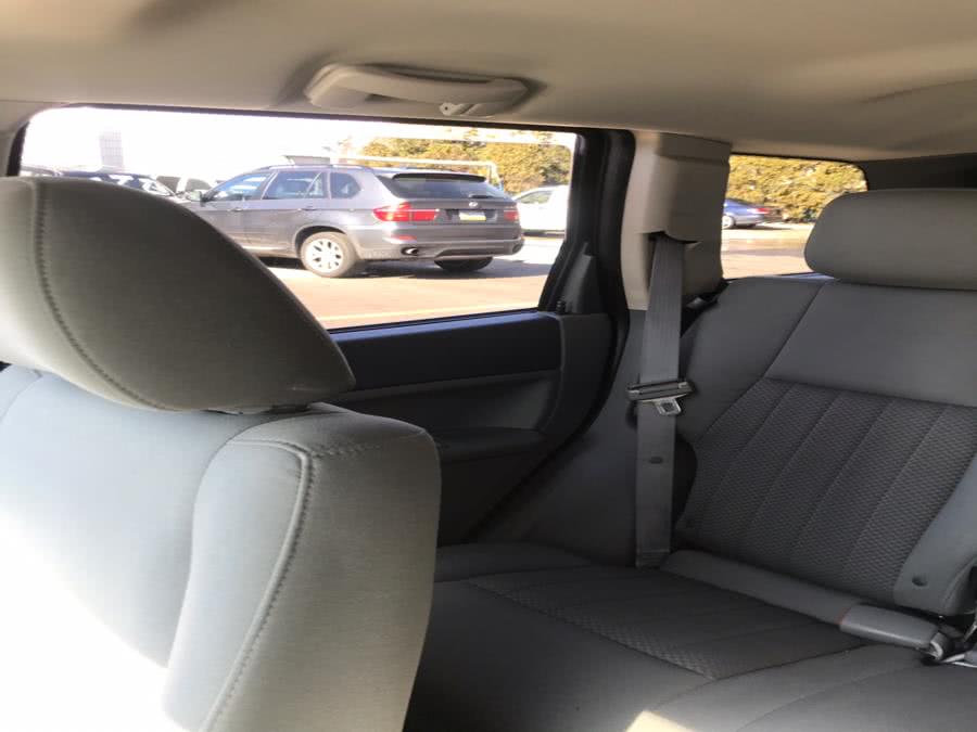 Used Jeep Grand Cherokee 4dr Laredo 4WD 2005 | CarMart Auto Services. Farmingdale, New York Used Jeep Grand Cherokee 4dr Laredo 4WD 2005 | CarMart Auto Services. Farmingdale, New York