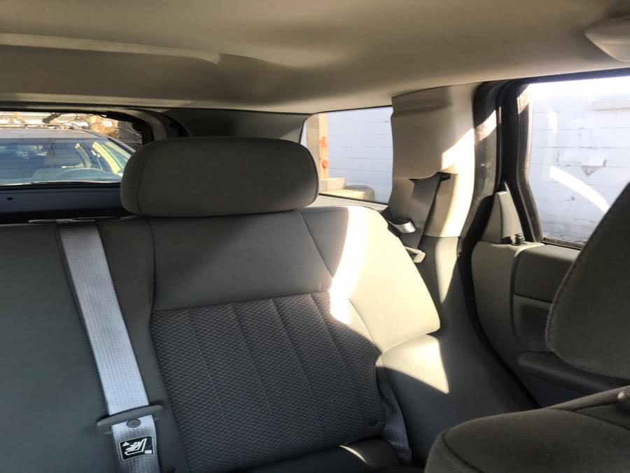 Used Jeep Grand Cherokee 4dr Laredo 4WD 2005 | CarMart Auto Services. Farmingdale, New York Used Jeep Grand Cherokee 4dr Laredo 4WD 2005 | CarMart Auto Services. Farmingdale, New York