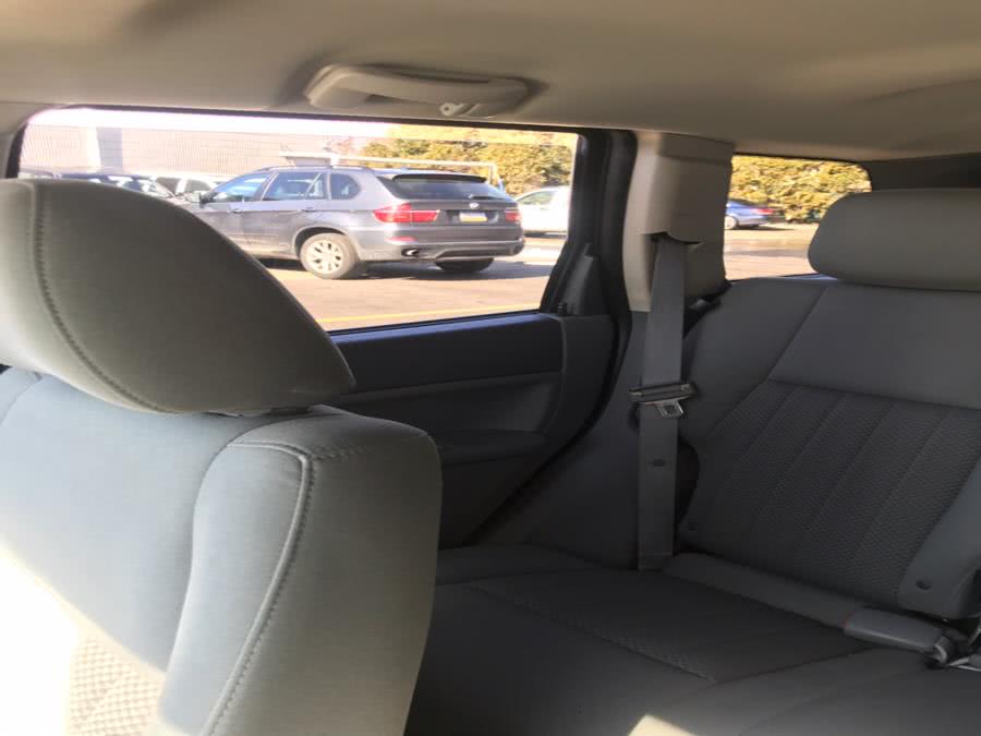 Used Jeep Grand Cherokee 4dr Laredo 4WD 2005 | CarMart Auto Services. Farmingdale, New York Used Jeep Grand Cherokee 4dr Laredo 4WD 2005 | CarMart Auto Services. Farmingdale, New York