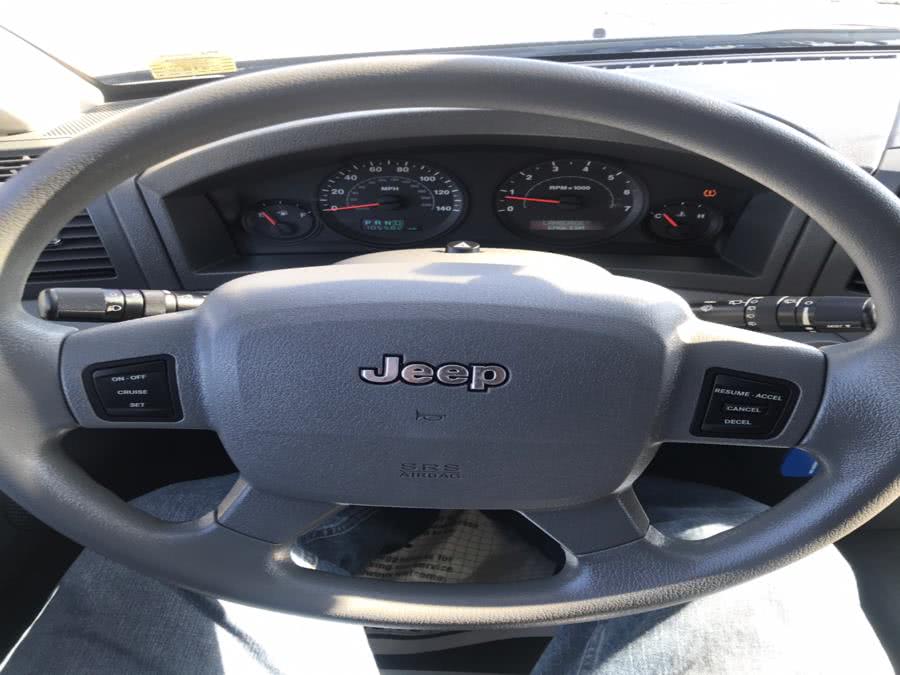 Used Jeep Grand Cherokee 4dr Laredo 4WD 2005 | CarMart Auto Services. Farmingdale, New York Used Jeep Grand Cherokee 4dr Laredo 4WD 2005 | CarMart Auto Services. Farmingdale, New York