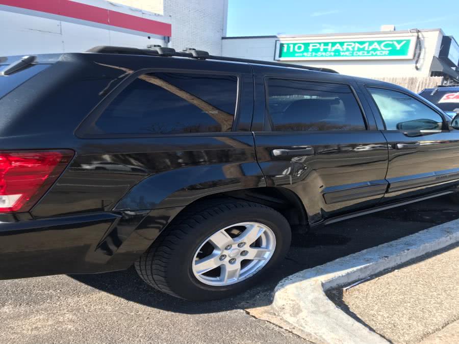 Used Jeep Grand Cherokee 4dr Laredo 4WD 2005 | CarMart Auto Services. Farmingdale, New York Used Jeep Grand Cherokee 4dr Laredo 4WD 2005 | CarMart Auto Services. Farmingdale, New York