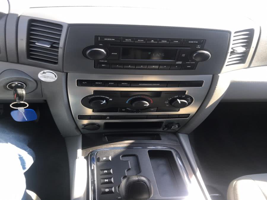 Used Jeep Grand Cherokee 4dr Laredo 4WD 2005 | CarMart Auto Services. Farmingdale, New York Used Jeep Grand Cherokee 4dr Laredo 4WD 2005 | CarMart Auto Services. Farmingdale, New York