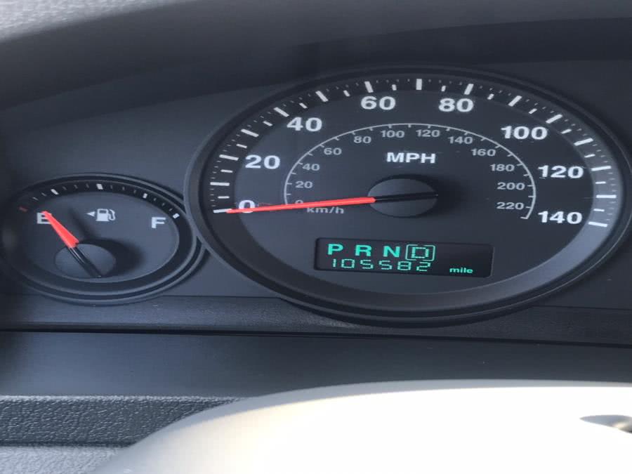 Used Jeep Grand Cherokee 4dr Laredo 4WD 2005 | CarMart Auto Services. Farmingdale, New York Used Jeep Grand Cherokee 4dr Laredo 4WD 2005 | CarMart Auto Services. Farmingdale, New York
