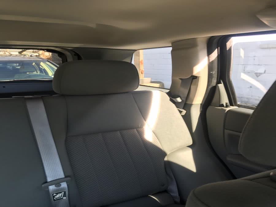 Used Jeep Grand Cherokee 4dr Laredo 4WD 2005 | CarMart Auto Services. Farmingdale, New York Used Jeep Grand Cherokee 4dr Laredo 4WD 2005 | CarMart Auto Services. Farmingdale, New York