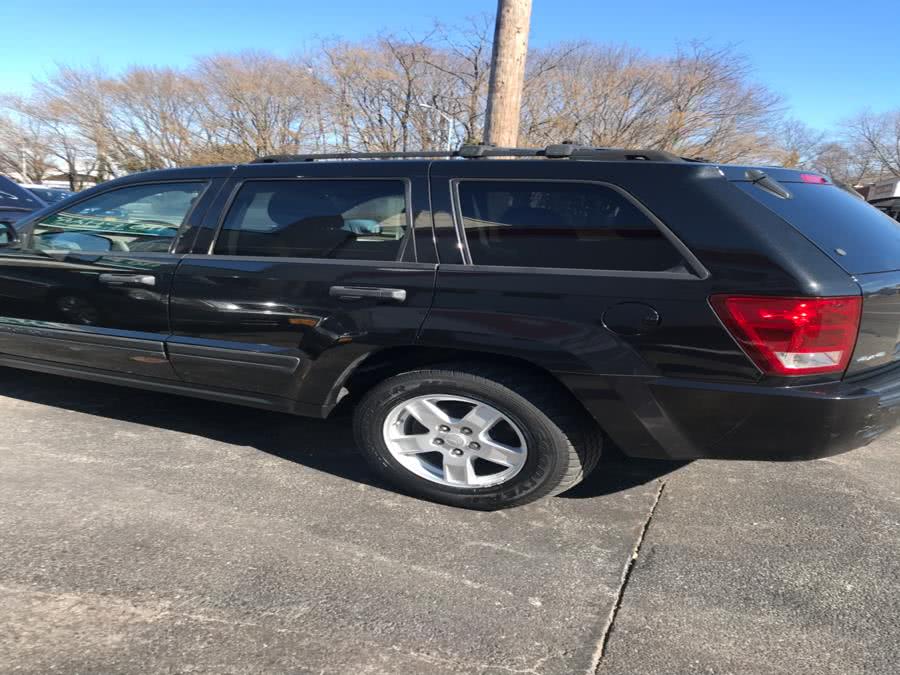 Used Jeep Grand Cherokee 4dr Laredo 4WD 2005 | CarMart Auto Services. Farmingdale, New York Used Jeep Grand Cherokee 4dr Laredo 4WD 2005 | CarMart Auto Services. Farmingdale, New York