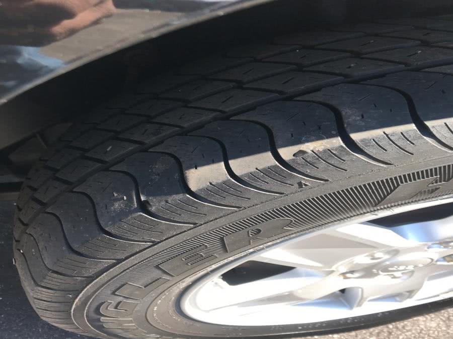 Used Jeep Grand Cherokee 4dr Laredo 4WD 2005 | CarMart Auto Services. Farmingdale, New York Used Jeep Grand Cherokee 4dr Laredo 4WD 2005 | CarMart Auto Services. Farmingdale, New York