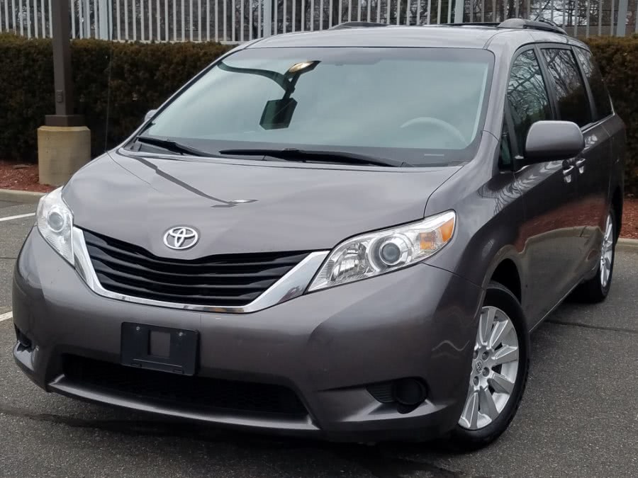 2011 Toyota Sienna LE AWD w/Leather,Power Sliding Doors,Back-up Camera, available for sale in Queens, NY