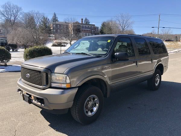 2003 Ford Excursion 137" WB 6.8L Limited 4WD, available for sale in Waterbury, Connecticut | Platinum Auto Care. Waterbury, Connecticut