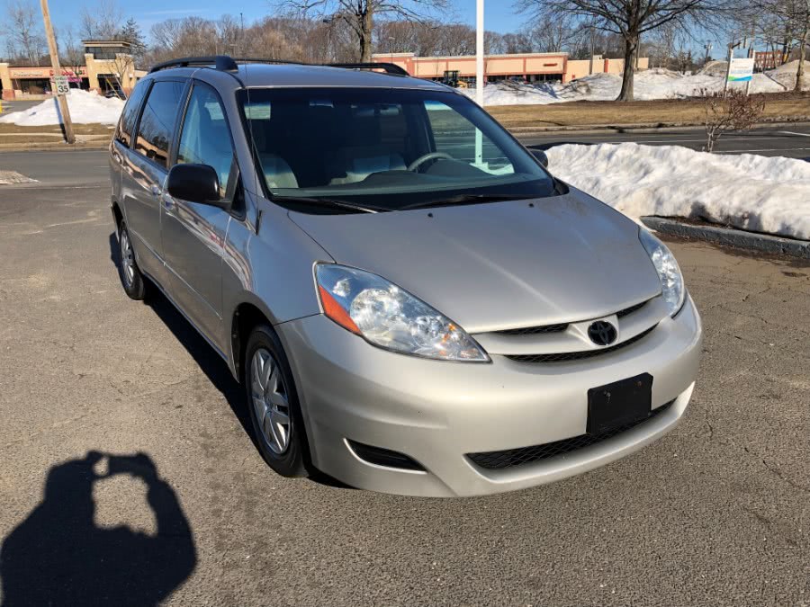 2008 Toyota Sienna 5dr 7-Pass Van LE FWD, available for sale in Hartford , Connecticut | Ledyard Auto Sale LLC. Hartford , Connecticut