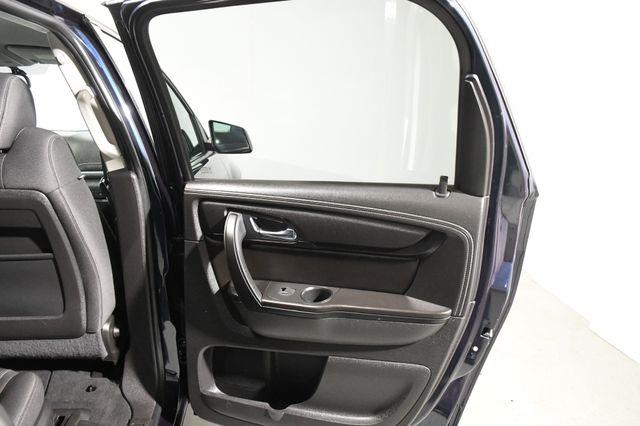 2015 GMC Acadia SLE photo