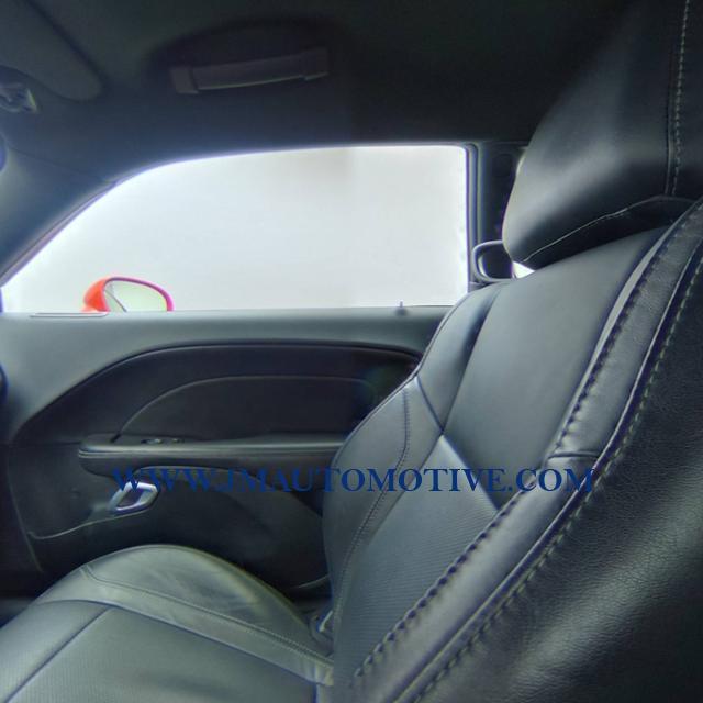 2015 Dodge Challenger 2dr Cpe SXT Plus, available for sale in Naugatuck, Connecticut | J&M Automotive Sls&Svc LLC. Naugatuck, Connecticut 2015 Dodge Challenger 2dr Cpe SXT Plus, available for sale in Naugatuck, Connecticut | J&M Automotive Sls&Svc LLC. Naugatuck, Connecticut
