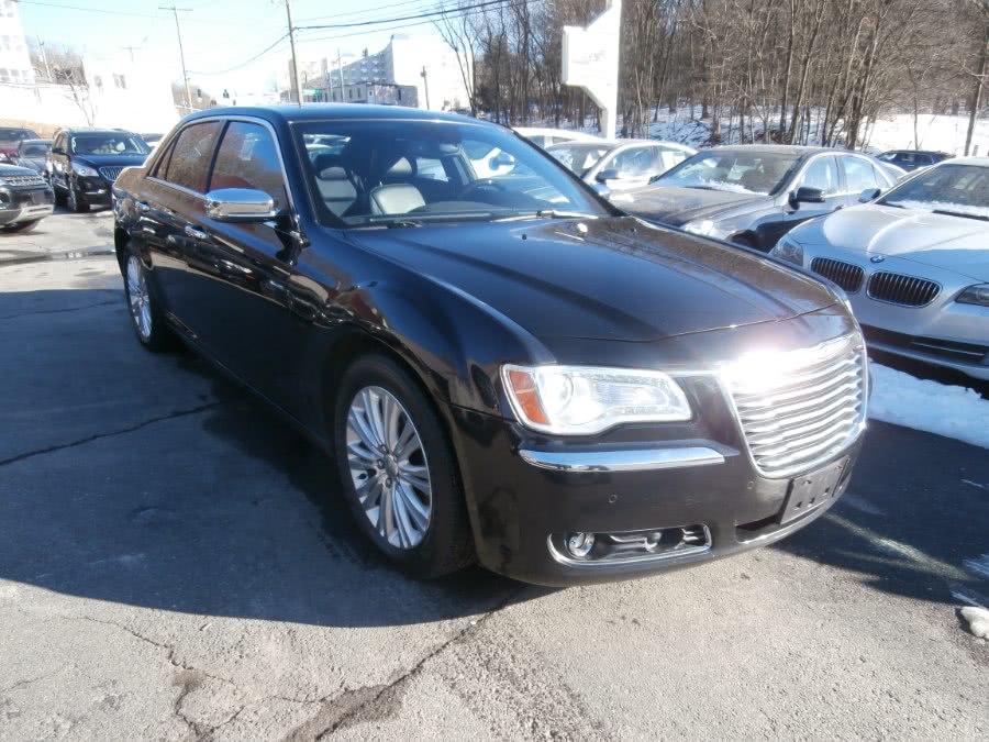 2013 Chrysler 300 4dr Sdn 300C AWD, available for sale in Waterbury, Connecticut | Jim Juliani Motors. Waterbury, Connecticut