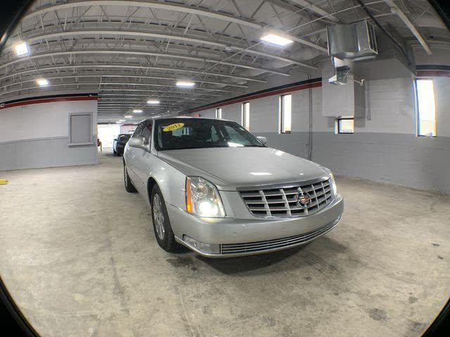 2011 Cadillac DTS 4dr Sdn Premium Collection, available for sale in Stratford, Connecticut | Wiz Leasing Inc. Stratford, Connecticut