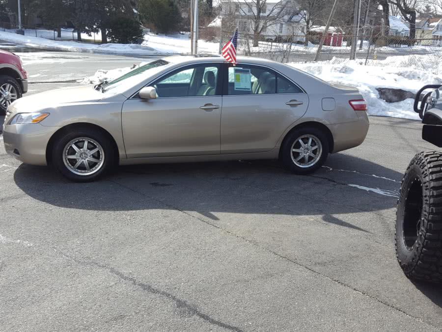 2009 Toyota Camry 4dr Sdn I4 Auto LE (Natl), available for sale in Springfield, Massachusetts | The Car Company. Springfield, Massachusetts