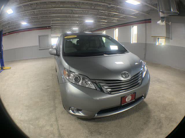 2012 Toyota Sienna 5dr 7-Pass Van V6 Ltd AWD (Natl), available for sale in Stratford, Connecticut | Wiz Leasing Inc. Stratford, Connecticut