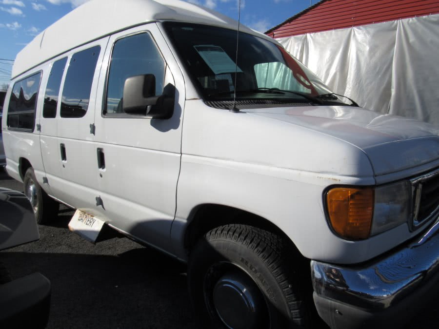 Used Ford Econoline Cargo Van E-350 Super Duty Ext Commercial 2007 | Car Factory Expo Inc.. Bronx, New York