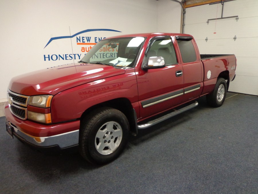 2007 Chevrolet Silverado 1500 Classic 4WD Ext Cab 143.5" LT1, available for sale in Plainville, Connecticut | New England Auto Sales LLC. Plainville, Connecticut