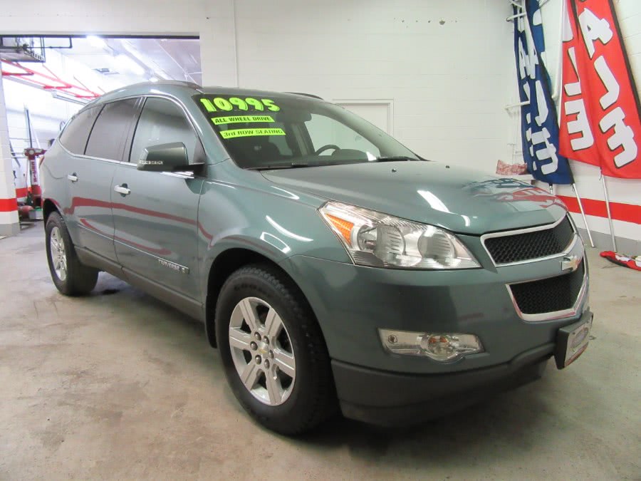 2009 Chevrolet Traverse AWD 4dr LT w/1LT, available for sale in Little Ferry, New Jersey | Royalty Auto Sales. Little Ferry, New Jersey