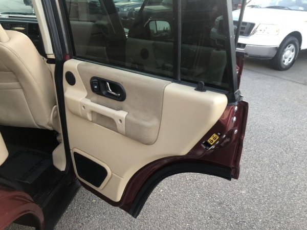 2004 LAND ROVER DISCOVERY 4WD 4dr SUV Luxury, available for sale in Bronx, New York | TNT Auto Sales USA inc. Bronx, New York 2004 LAND ROVER DISCOVERY 4WD 4dr SUV Luxury, available for sale in Bronx, New York | TNT Auto Sales USA inc. Bronx, New York