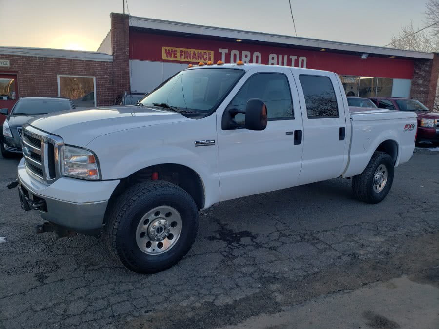 2006 Ford Super Duty F-250 4WD, available for sale in East Windsor, Connecticut | Toro Auto. East Windsor, Connecticut