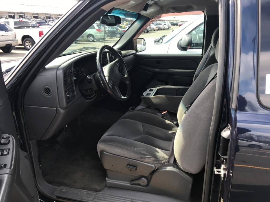 2005 GMC Sierra 1500 Ext Cab 143.5" WB 4WD SLE, available for sale in Bridgeport, Connecticut | Airway Motors. Bridgeport, Connecticut 2005 GMC Sierra 1500 Ext Cab 143.5" WB 4WD SLE, available for sale in Bridgeport, Connecticut | Airway Motors. Bridgeport, Connecticut