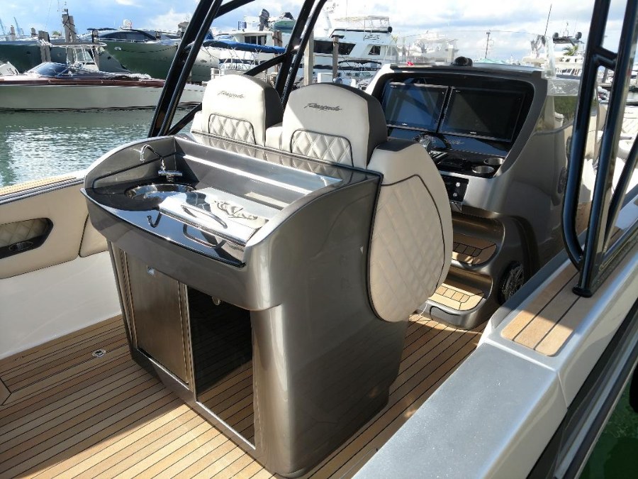 2019 Renegade 33' Open, available for sale in Wantagh, New York | Alpine Motors Inc. Wantagh, New York 2019 Renegade 33' Open, available for sale in Wantagh, New York | Alpine Motors Inc. Wantagh, New York