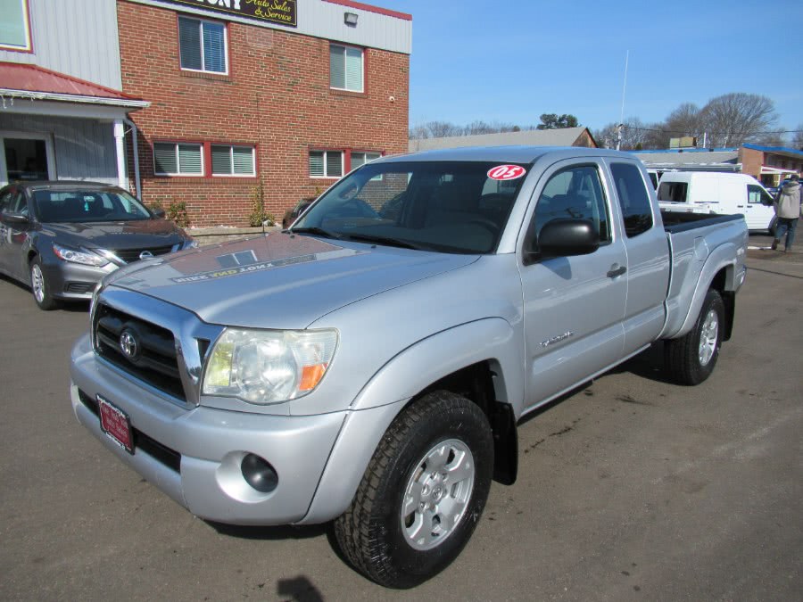 2005 Toyota Tacoma Access 128" Manual 4WD, available for sale in South Windsor, Connecticut | Mike And Tony Auto Sales, Inc. South Windsor, Connecticut
