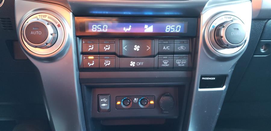 2014 Toyota 4Runner 4WD 4dr V6 Limited, available for sale in Waterbury, Connecticut | National Auto Brokers, Inc.. Waterbury, Connecticut 2014 Toyota 4Runner 4WD 4dr V6 Limited, available for sale in Waterbury, Connecticut | National Auto Brokers, Inc.. Waterbury, Connecticut