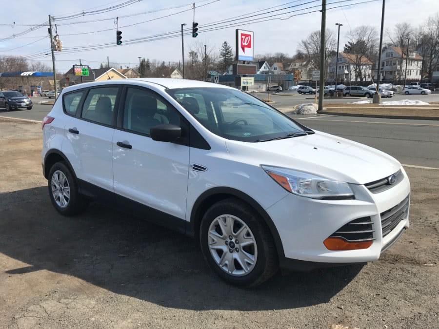 2014 Ford Escape FWD 4dr S, available for sale in Wallingford, Connecticut | Wallingford Auto Center LLC. Wallingford, Connecticut