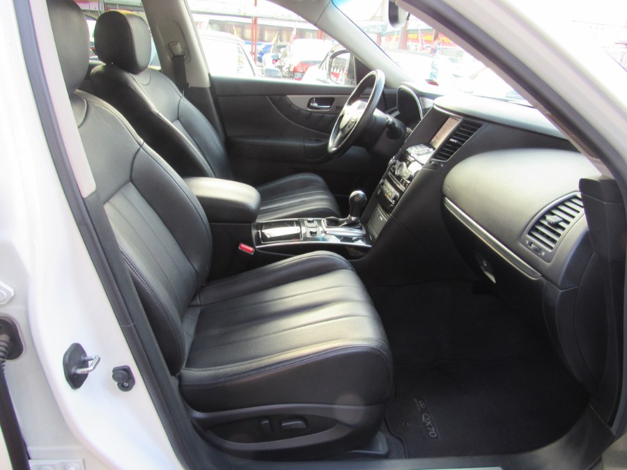 2017 INFINITI QX70 AWD Premium Naxi, available for sale in Middle Village, New York | Road Masters II INC. Middle Village, New York 2017 INFINITI QX70 AWD Premium Naxi, available for sale in Middle Village, New York | Road Masters II INC. Middle Village, New York