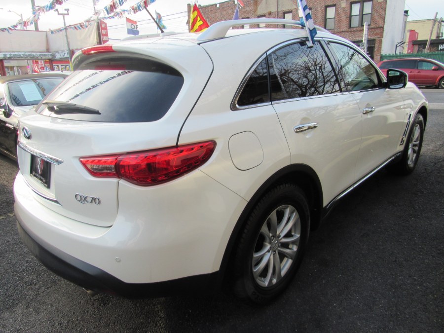 2017 INFINITI QX70 AWD Premium Naxi, available for sale in Middle Village, New York | Road Masters II INC. Middle Village, New York 2017 INFINITI QX70 AWD Premium Naxi, available for sale in Middle Village, New York | Road Masters II INC. Middle Village, New York