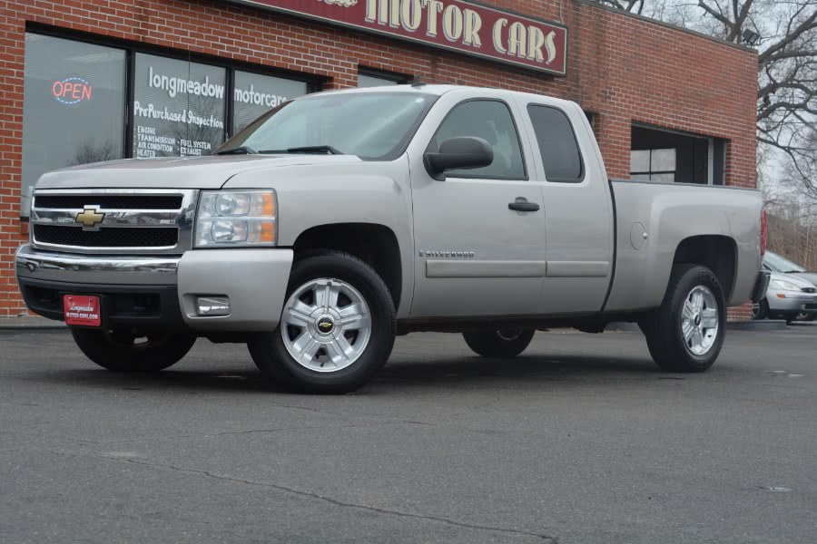 2008 Chevrolet Silverado 1500 4WD Ext Cab 143.5" LT w/1LT, available for sale in ENFIELD, Connecticut | Longmeadow Motor Cars. ENFIELD, Connecticut