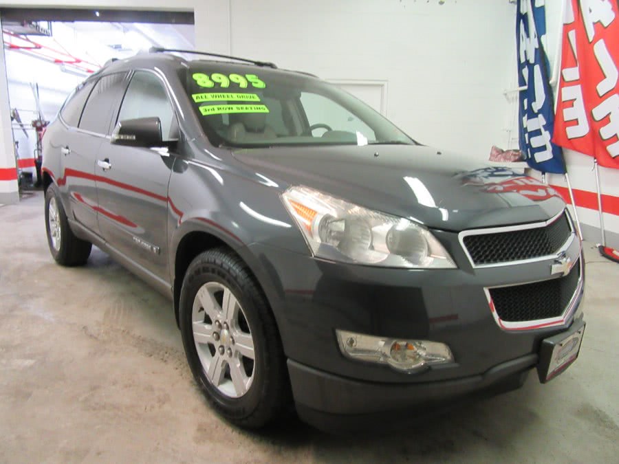 2009 Chevrolet Traverse AWD 4dr LT w/2LT, available for sale in Little Ferry, New Jersey | Royalty Auto Sales. Little Ferry, New Jersey